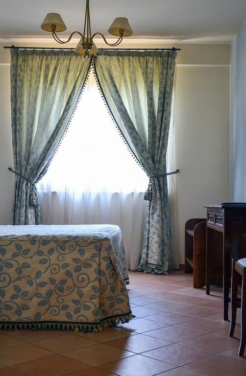 Villa Luigi Hotel & Restaurant Nuova Gestione Villa Rosa Di Martinsicuro Quarto foto