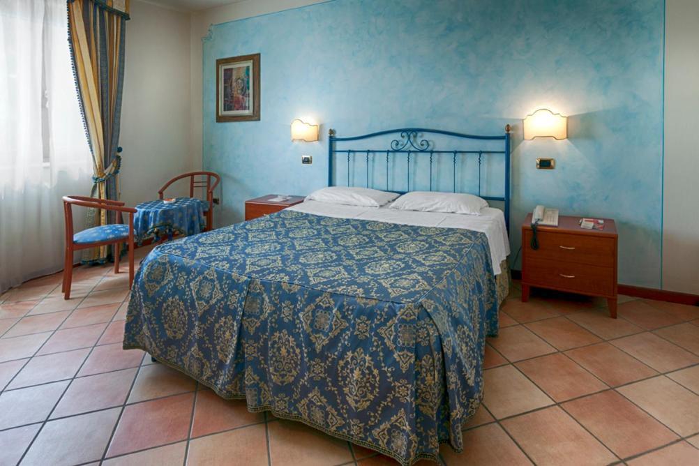 Villa Luigi Hotel & Restaurant Nuova Gestione Villa Rosa Di Martinsicuro Quarto foto